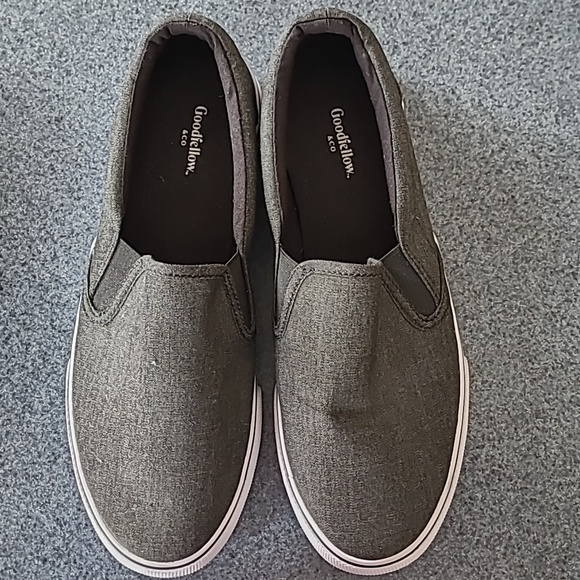 Mens casual canvas slip-ons - Picture 1 of 2